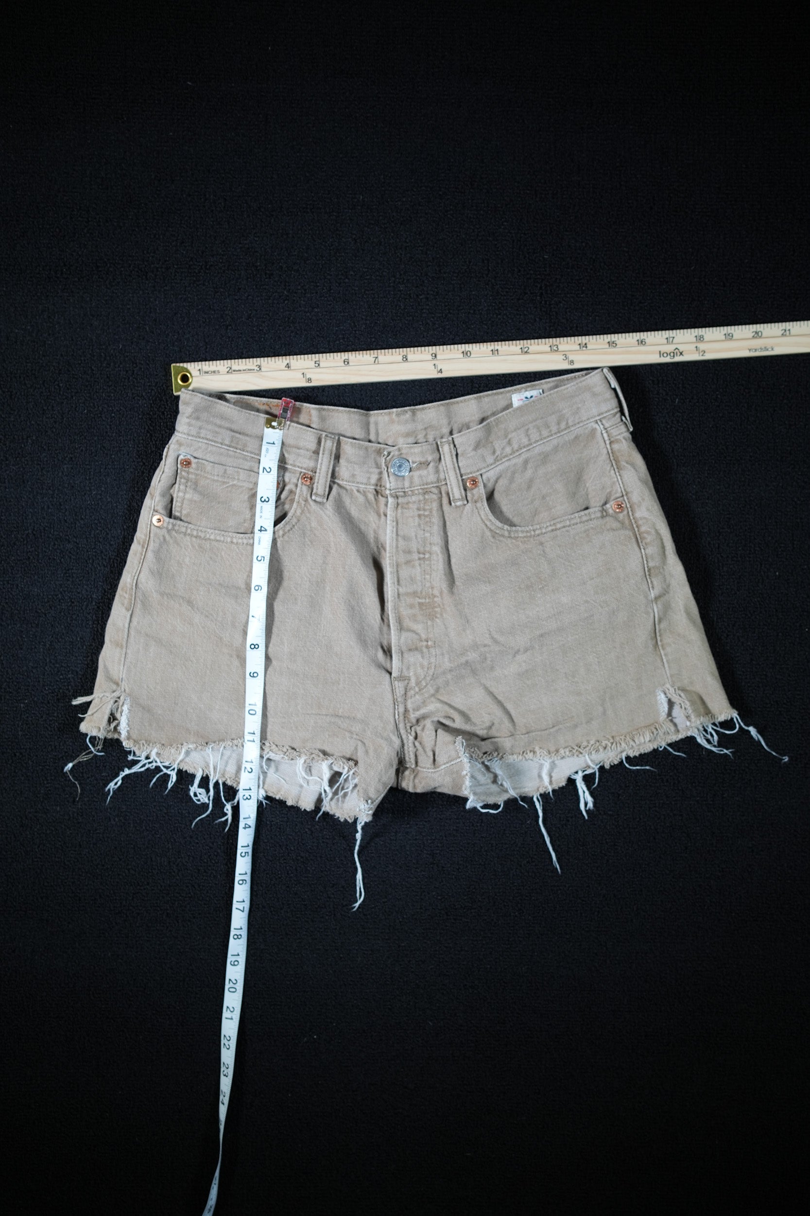 Tan Levi’s Shorts