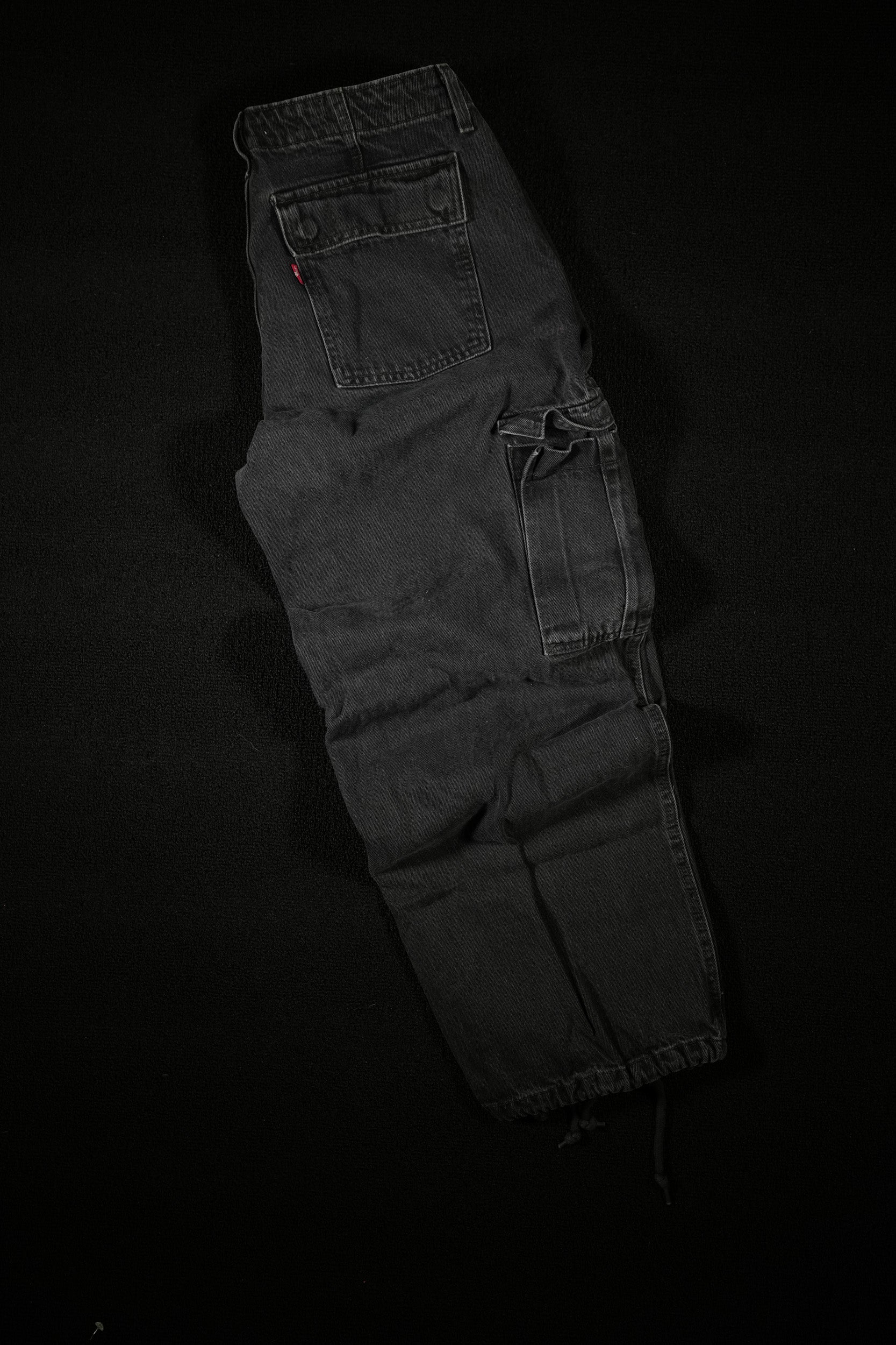 Black Levi’s Baggy Cargos